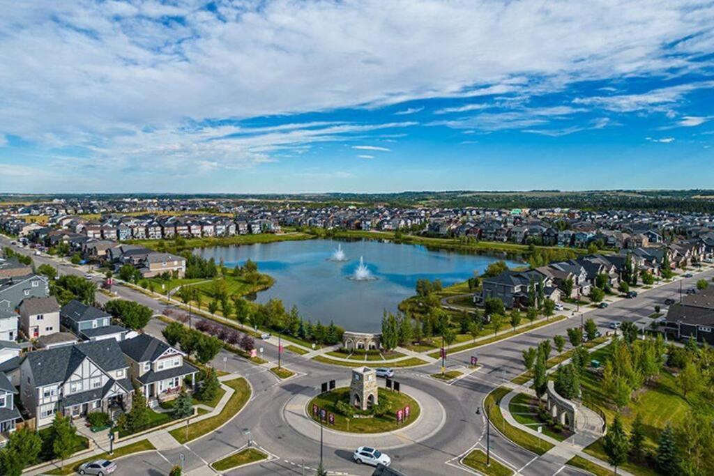 Private Guest In South * Calgary